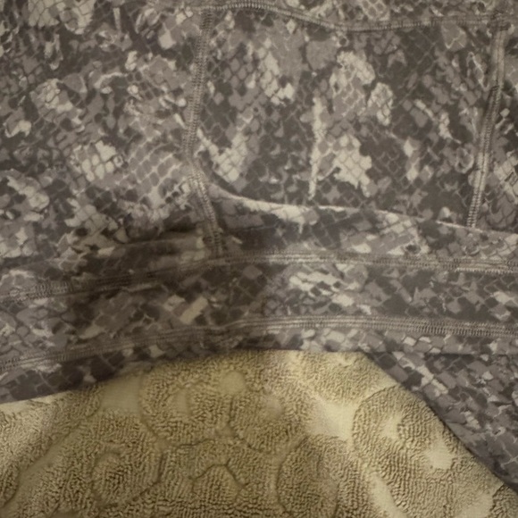 Lululemon Align High Rise Pant 28" Hideaway Camo Lunar Rock Multi 6 - Picture 6 of 7